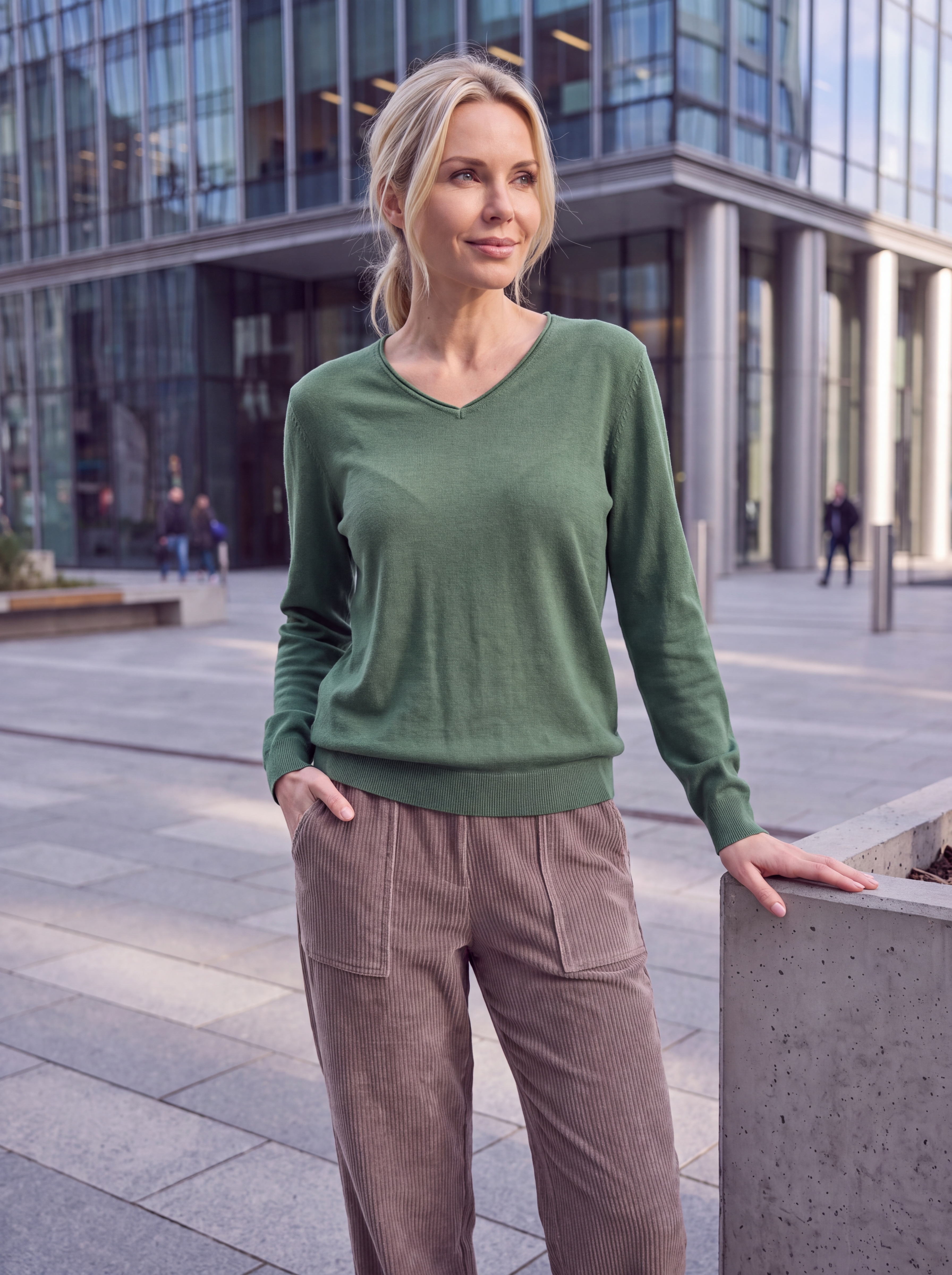 Dámsky pulóver s V-éčkovým výstrihom H.WINTER JADE GREEN zelená s.WEAR 1